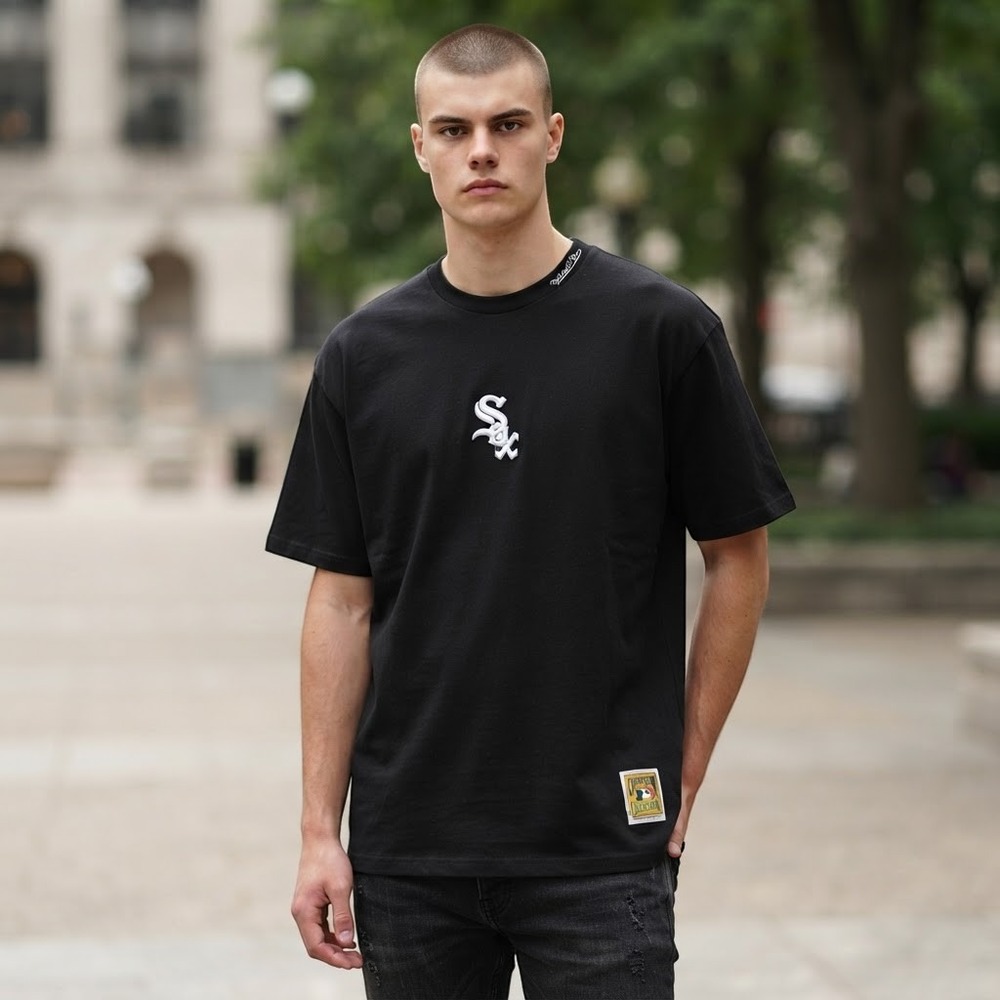 Mitchell & Ness Mens T-Shirt 2XL Black Chicago White Sox Cooperstown Collection